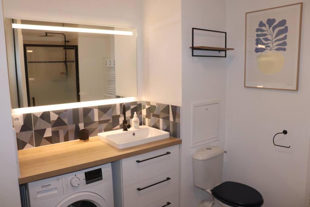 Les Cedres -Tram A 50 Metres, Bordeaux A 5 Minutes, Parking Apartment เซอนง ภายนอก รูปภาพ